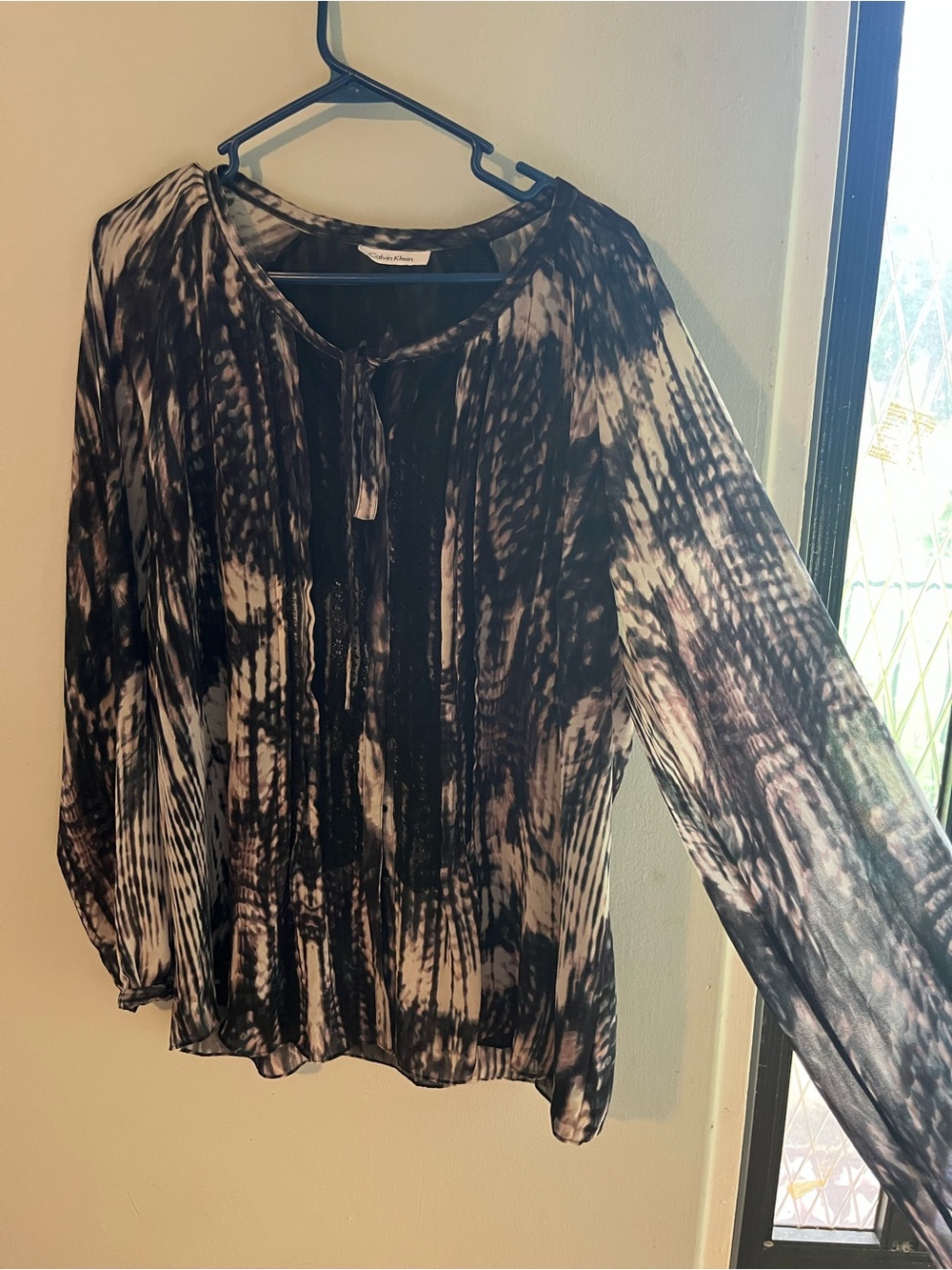 Calvin Klein Black & White Tie-Dye Peasant Blouse